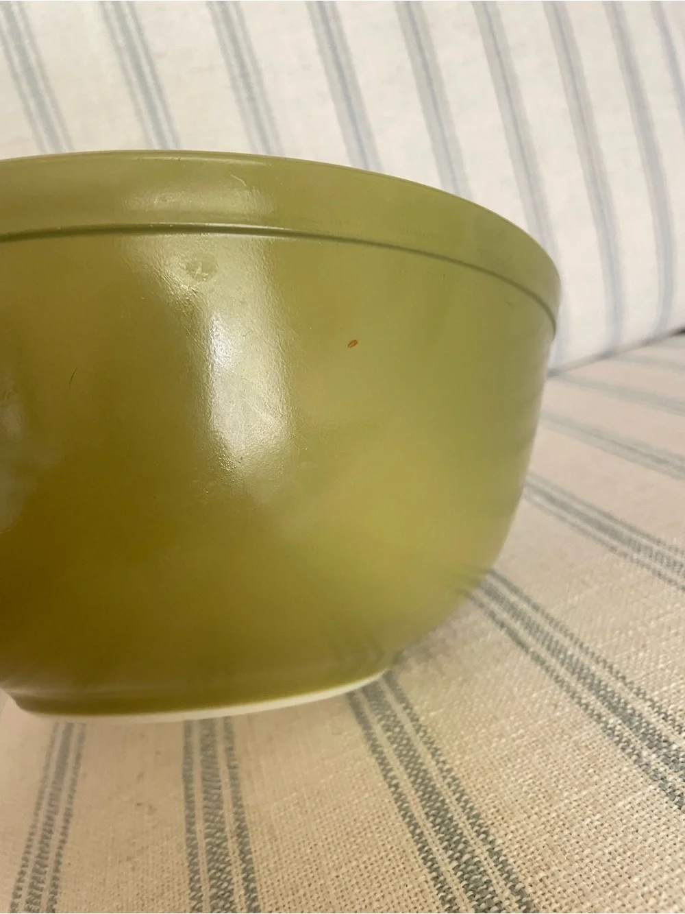 Pyrex Vintage 60s Nesting Mixing Bowls Set in Verde Avocado Green 401 402 & 403